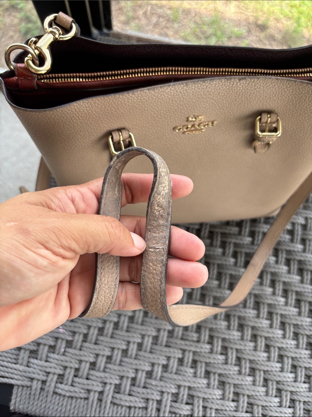 Coach Pebbled Leather Shoulder Bag in Beige Plus Wallet - Picture 15 of 16